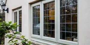 نمونه سوالات سازنده و نصاب در و پنجره با پروفیل UPVC و شیشه دوجداره 