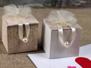 سازنده وسایل و جعبه های تزئینی و کاربردی کارتوناژ 