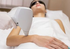 نمونه سوالات رعایت الزامات سلامت، بهداشت و ایمنی کار با لیزر 